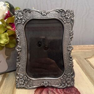 Vintage Ornate Floral Curved Border Metal Frame